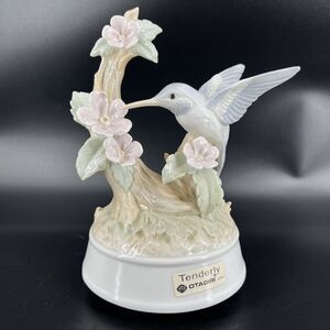 Otagiri Japan Vintage Hummingbird Porcelain Music Box Plays "Tenderly" King Cole